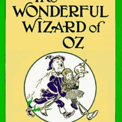 The Wonderful Wizard Of Oz : Llustrated Abridged Children Classic English Novel With Review Questions (Hardback)